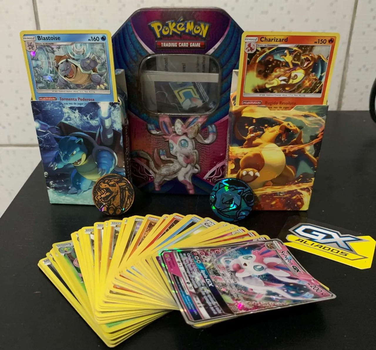 Lata Sylveon GX + Starter Deck Sol e Lua