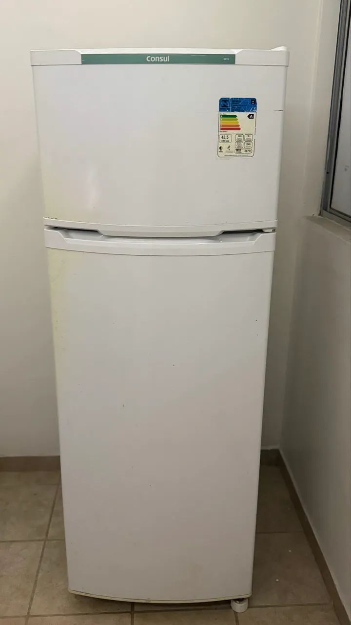 Vendo Geladeira Quebrada 