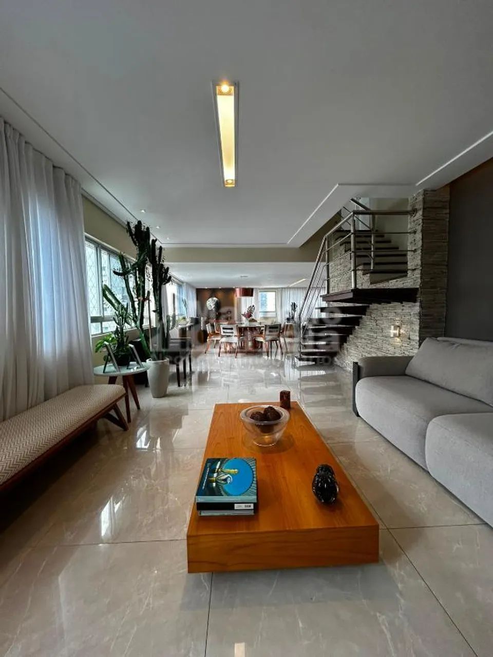 Apartamento de 200m² no bairro dos Aflitos