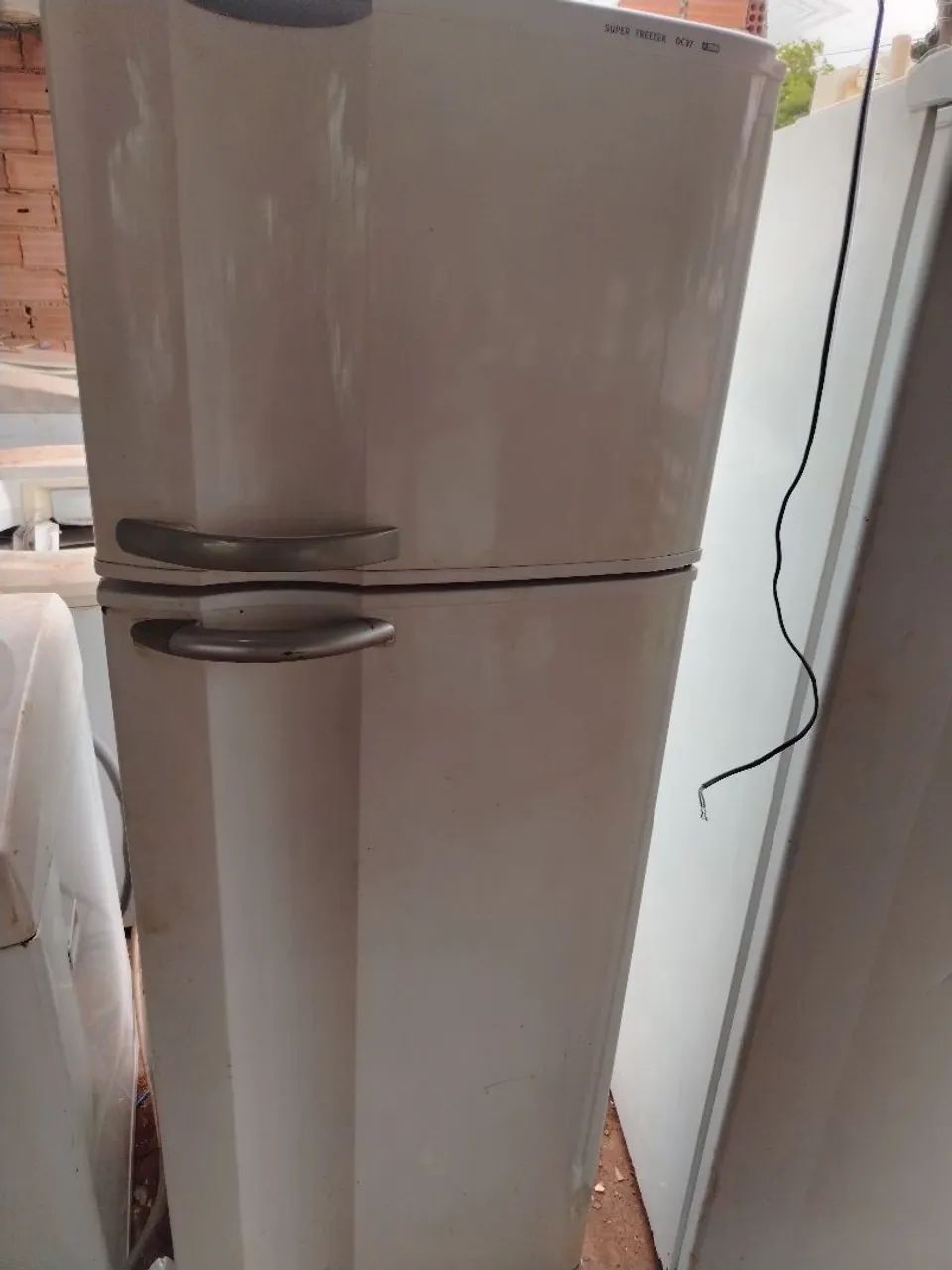 Vende se geladeira electrolux