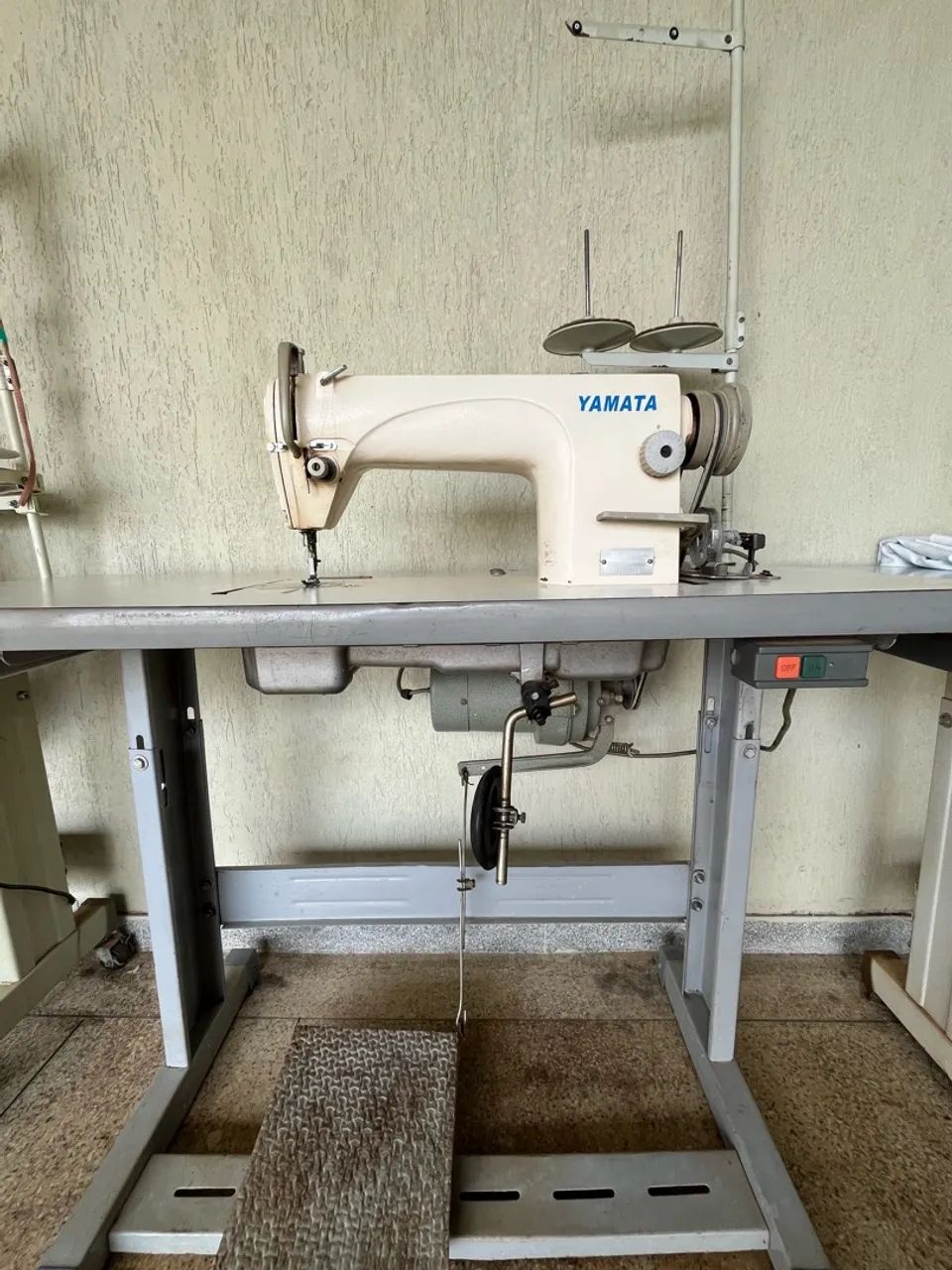 MÁQUINA RETA YAMATA 