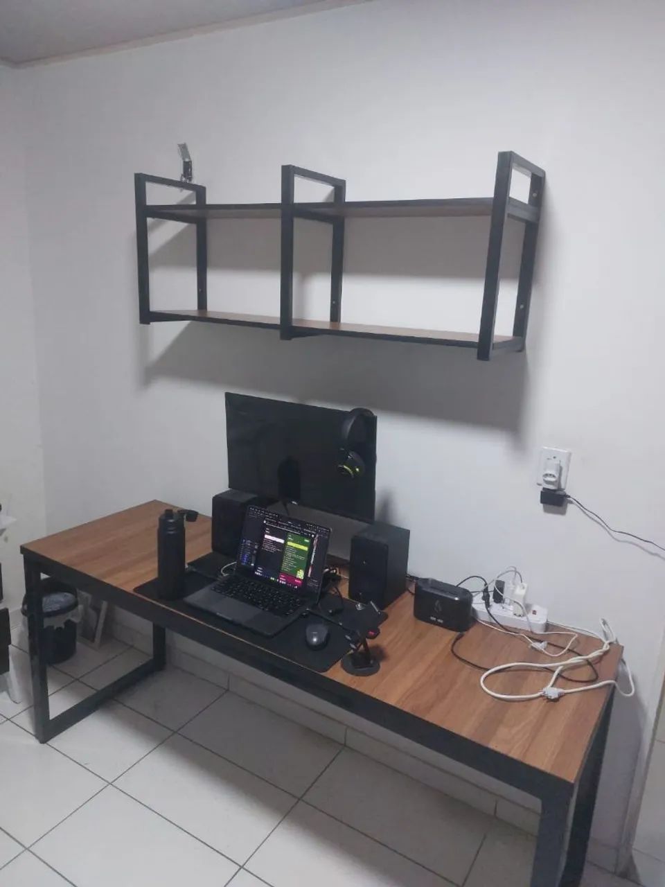 Prateleiras estilo industrial  - Foto 5