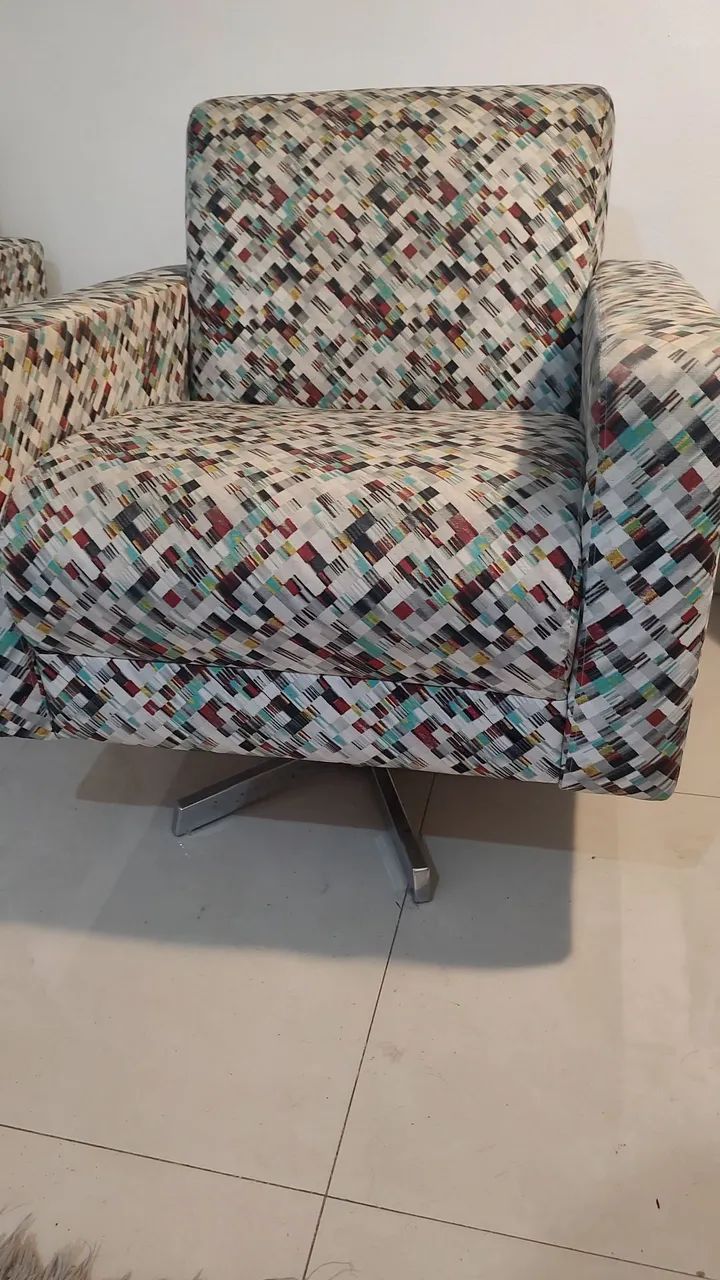 Poltrona giratória 