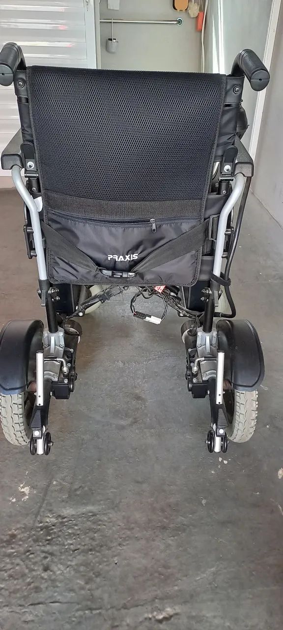 Cadeira de rodas motorizada  - Foto 5