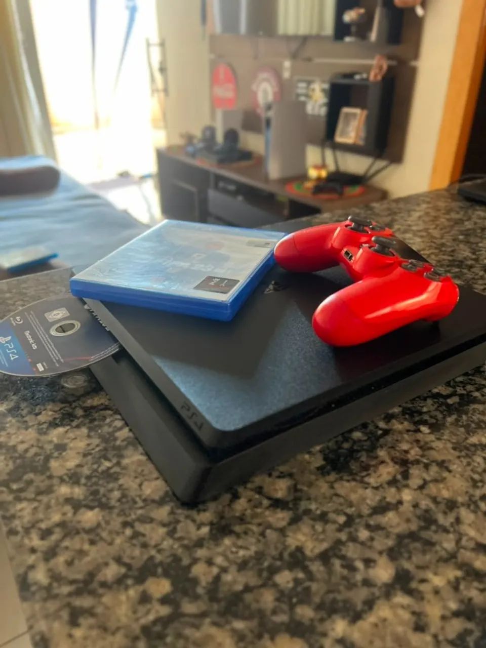 PS4 Slim 1TB - Foto 2
