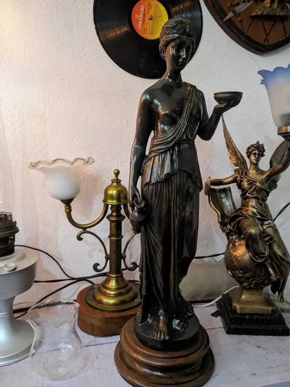 Escultura antiga em bronze macisso  - Foto 4