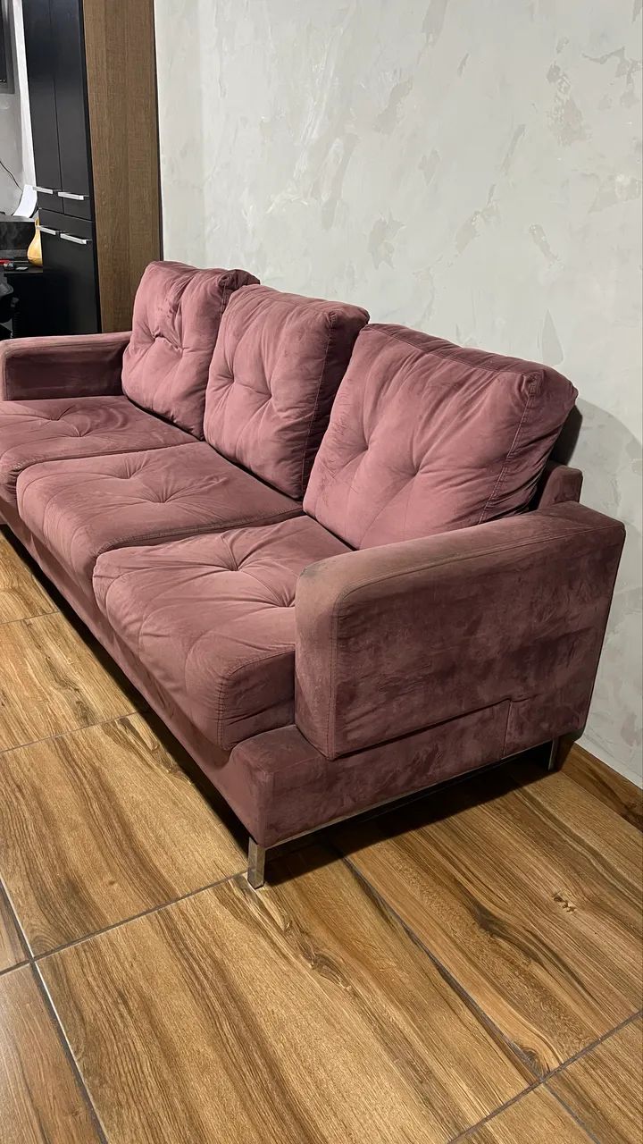 Sofá camurça muito confortável 65171907630339124