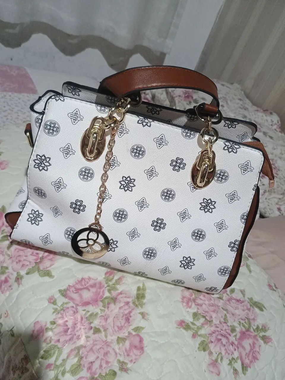 Bolsa feminina linda 