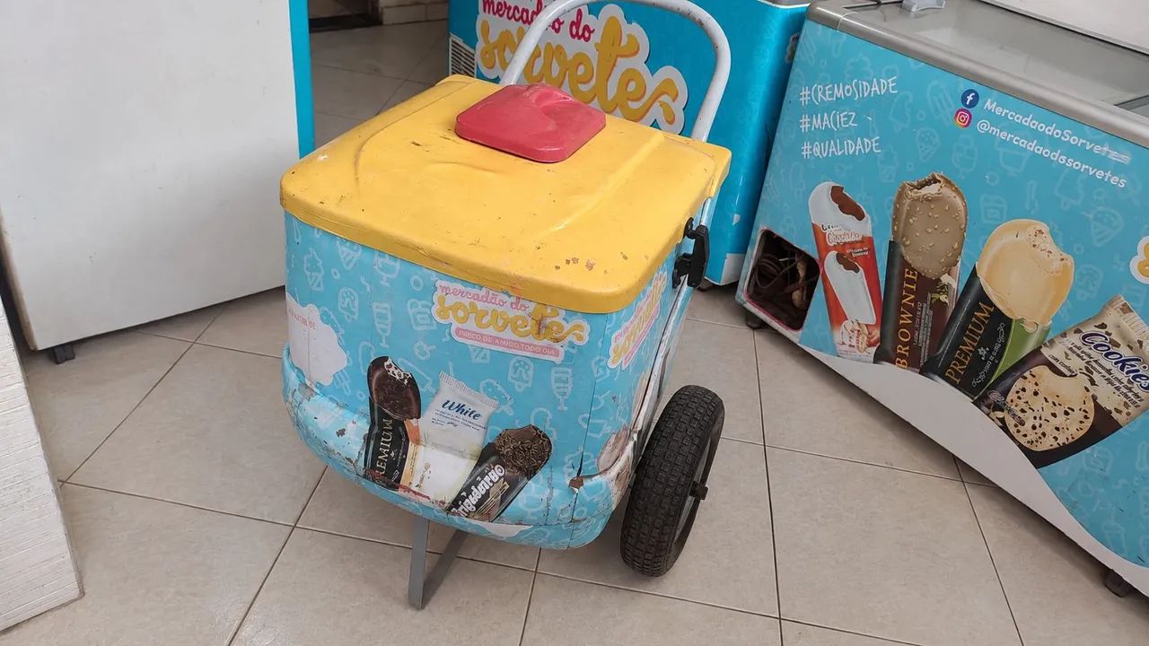 Vende-se carrinho de picolé 
