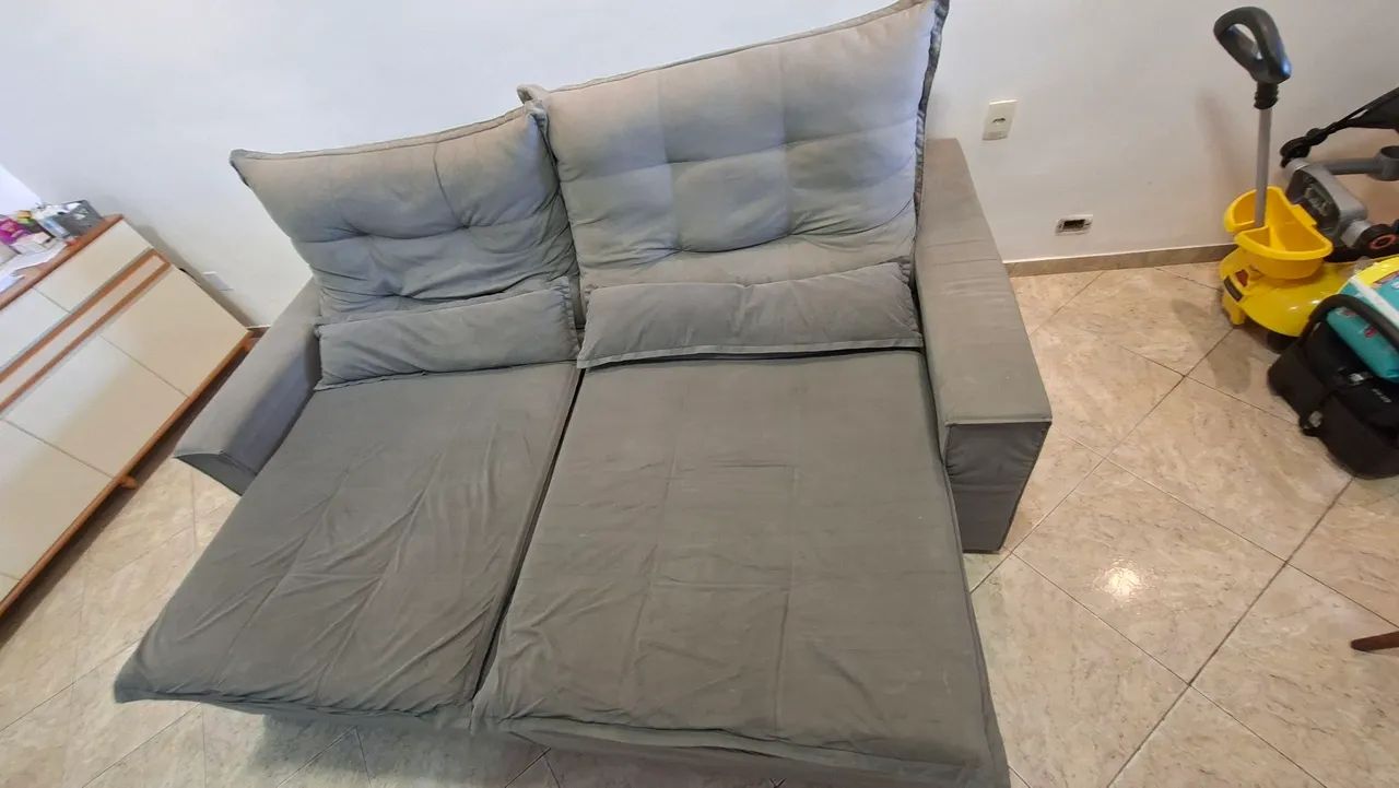 Sofá Espaçoso 2,40m (Retrátil e Reclinável)