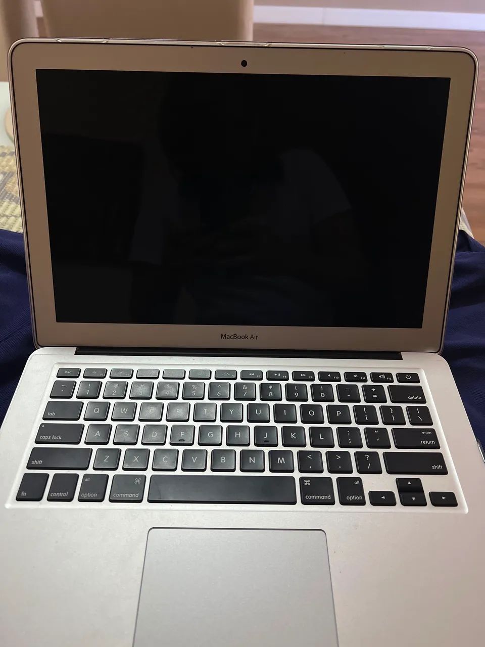 MC Book Apple 