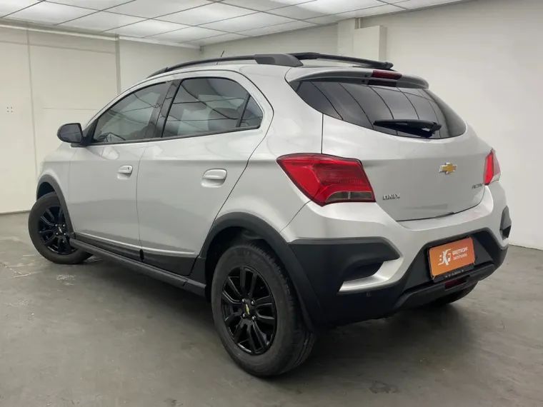 Chevrolet Onix Hatch Advantage 1.4 8V Flex Aut. 4P 2019 - Foto 2