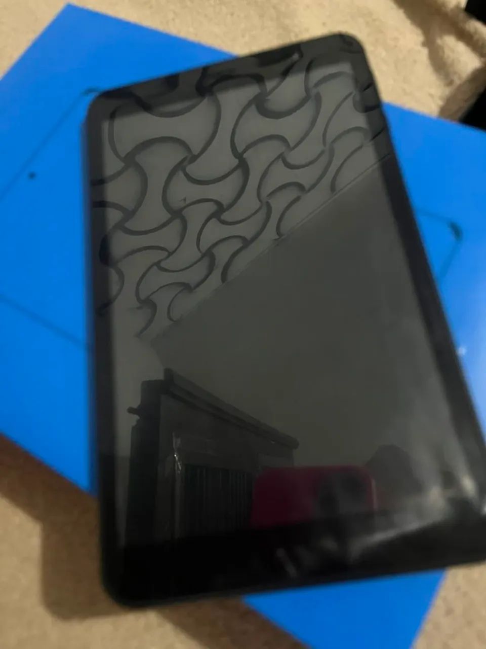 Tablet novíssimo e na caixa, vem com carregador e capinha marca multi Android - Foto 3
