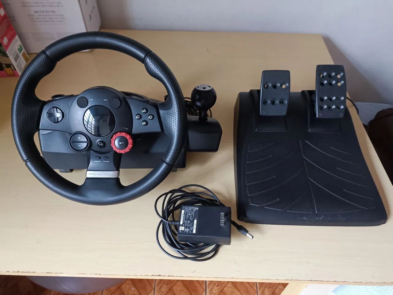 Volante Logitech Driving Force GT