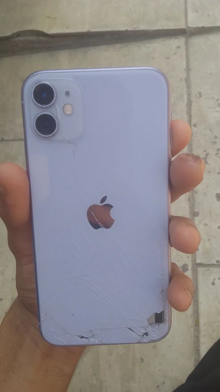 iPhone 11 roxo - Foto 2