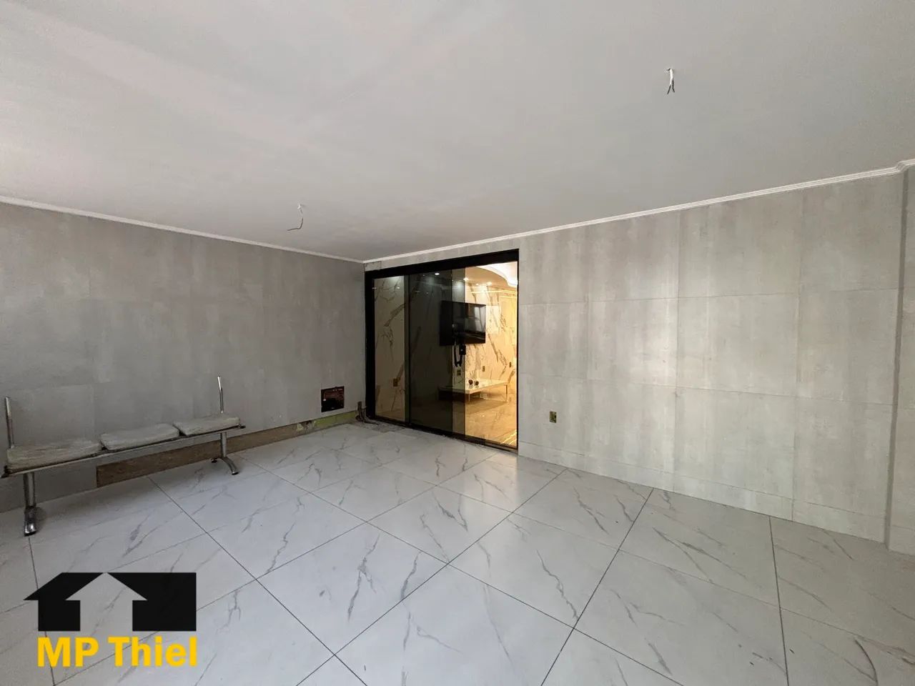 Cond. Beija-Flor I, Triplex com Terraço - Foto 2