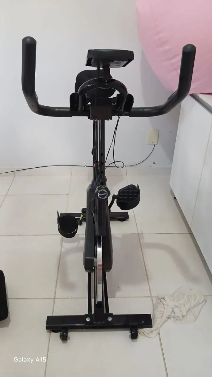 BICICLETA ERGOMETRICA USADA - PORÊM SEM TEMPO DE USO - Foto 2
