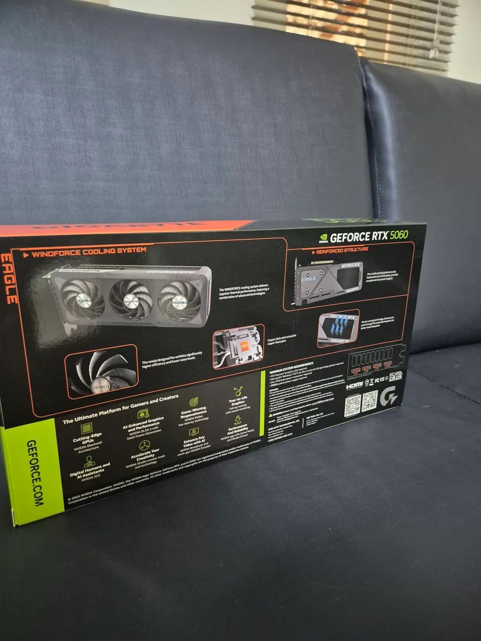 Placa de vídeo RTX 5060 Eagle Max 8GB DDR7 - Foto 3