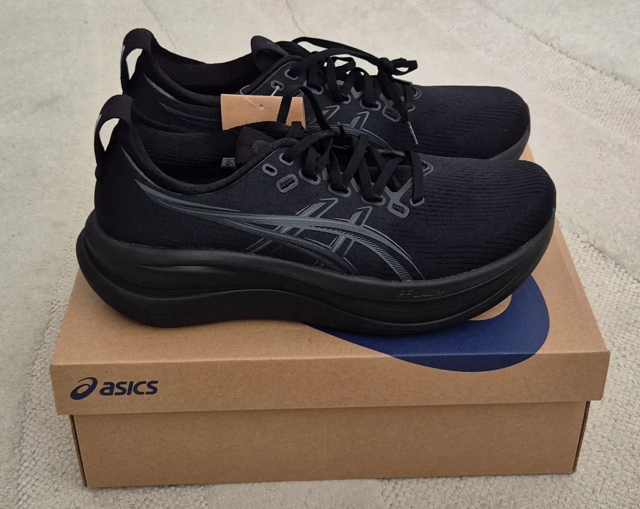 Asics nimbus 28 preto - Foto 4