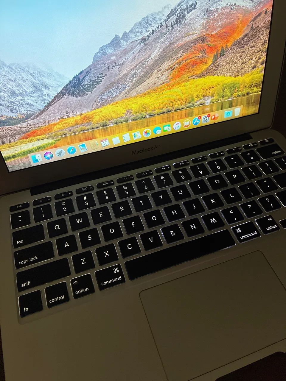 MacBook Air Intel Core i5 4GB 64GB - Foto 4