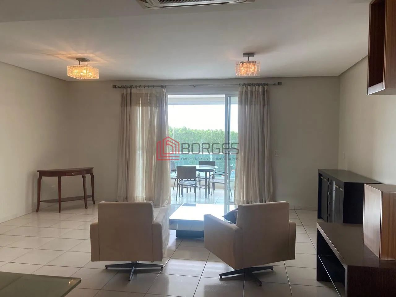 Apartamento semi mobiliado com três suítes incluindo uma master, Edifício Buritis nos Três - Foto 3