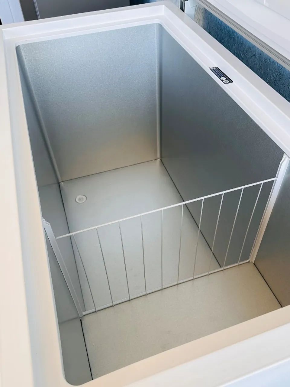 Freezer horizontal Electrolux 400L  - Foto 3
