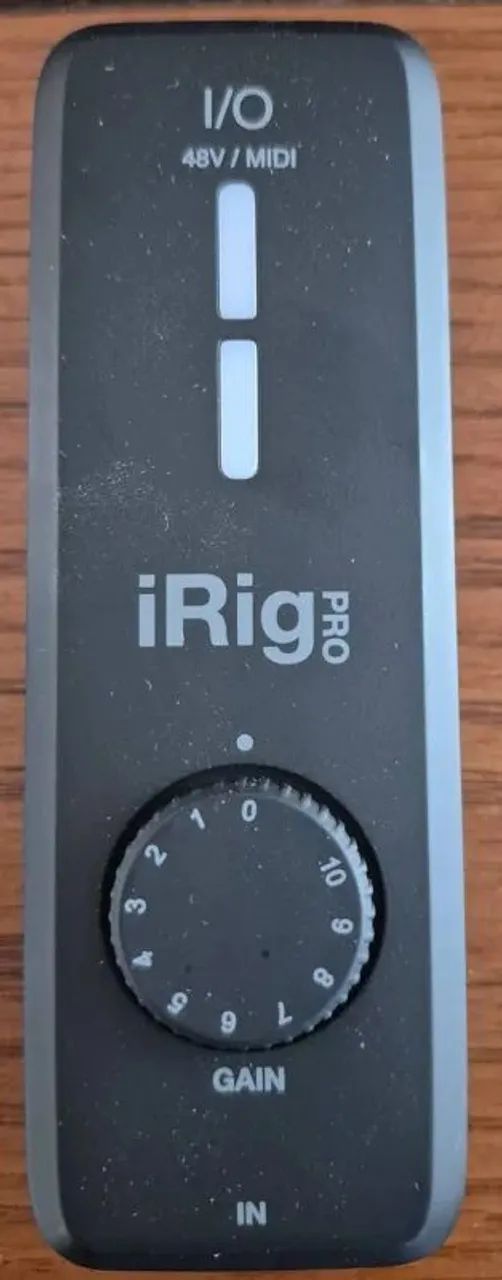 Interface de áudio IK multimédia IRIG Pro I/0 24 Bits 96kHz Midi e Phantom Power