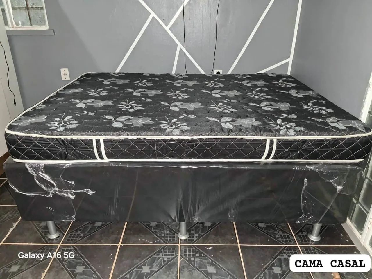 CAMA CASAL DE BASE E COLCHÃO DE ESPUMA GROSSA - Foto 4