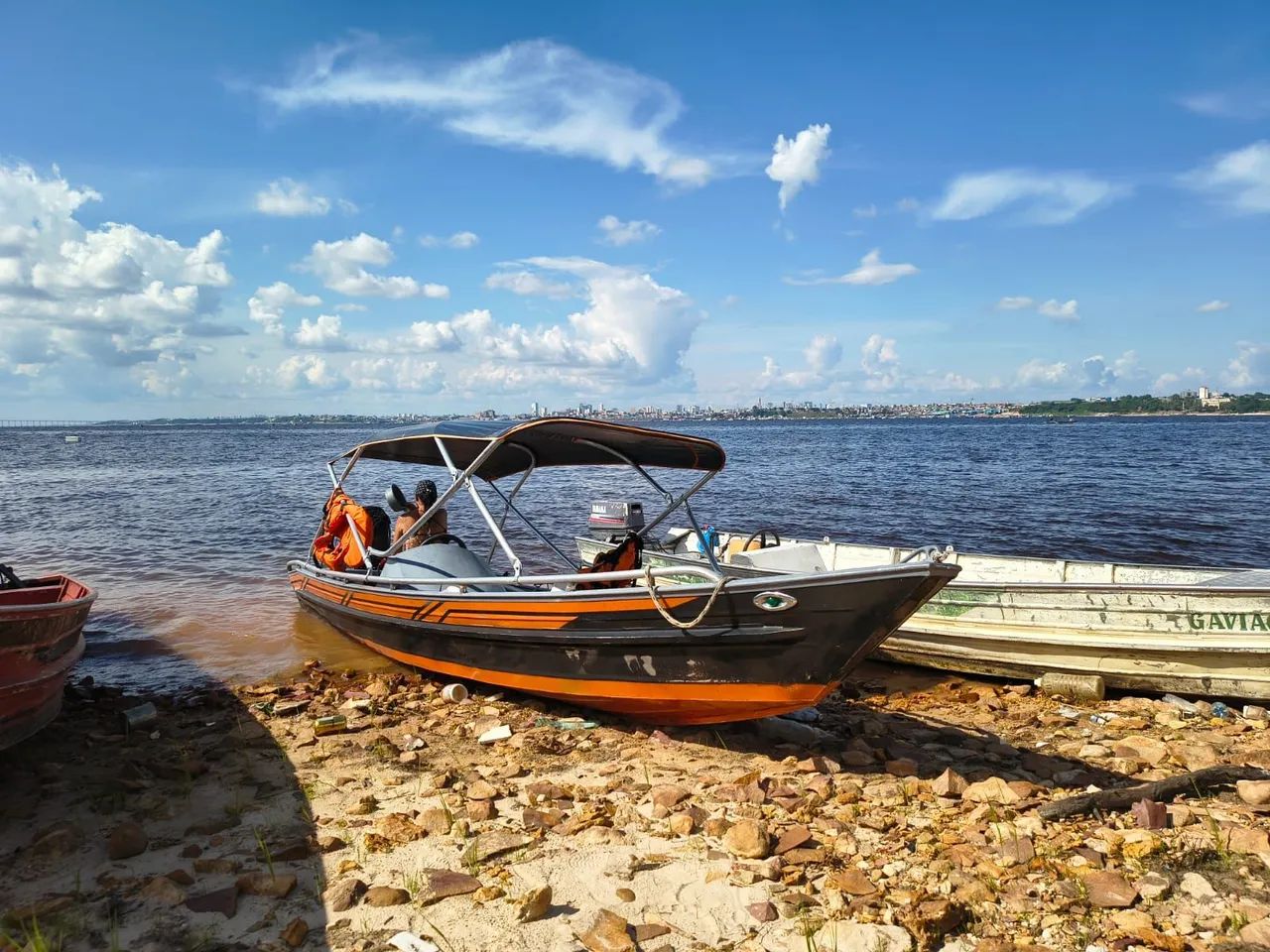 Vendo Lancha com motor Mercury 15HP - Foto 4