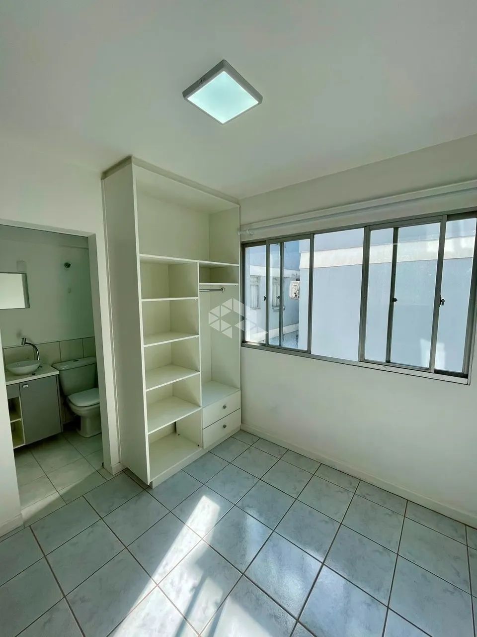 Studio Reformado e Mobiliado à Venda no Kobrasol - Pronto para Morar! - Foto 4