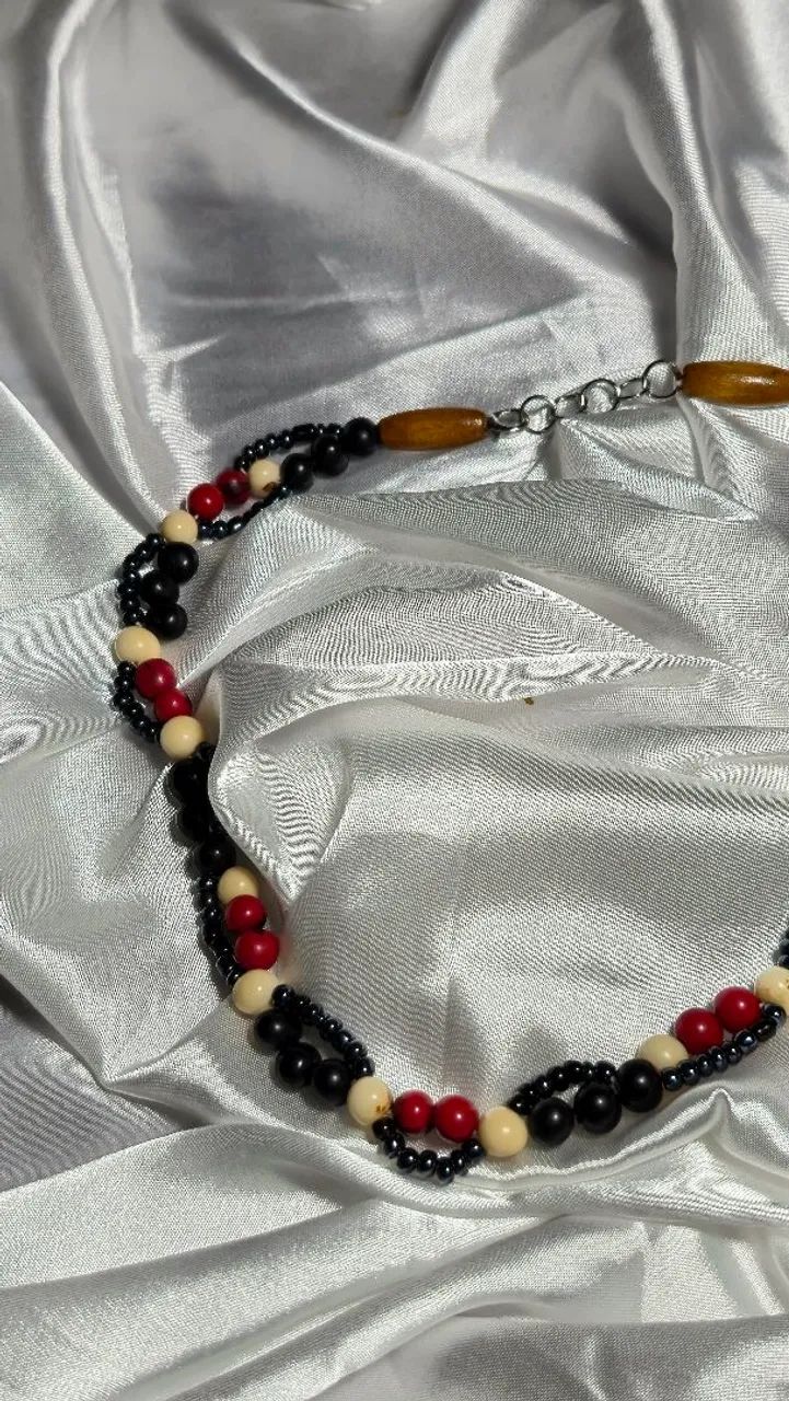 Colar borboleta castanha vermelha  - Foto 2