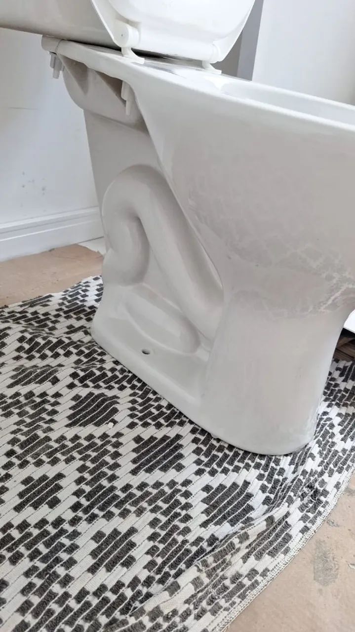 Vaso sanitário com caixa acoplada DECA - Foto 2