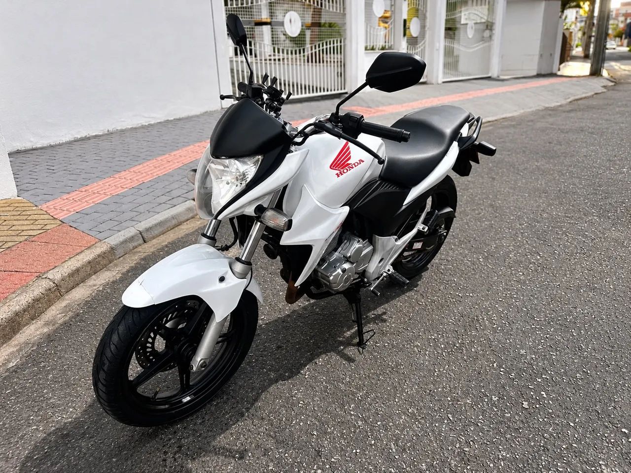 CB300 2014 - Foto 3