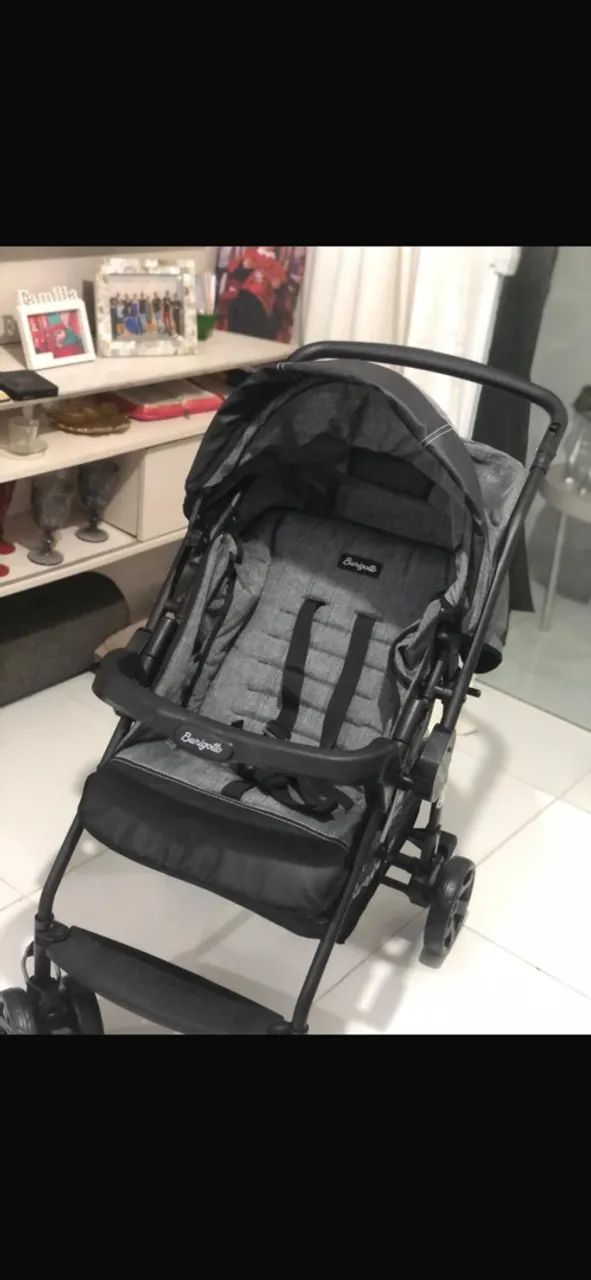 carrinho de bebê e mini berço 