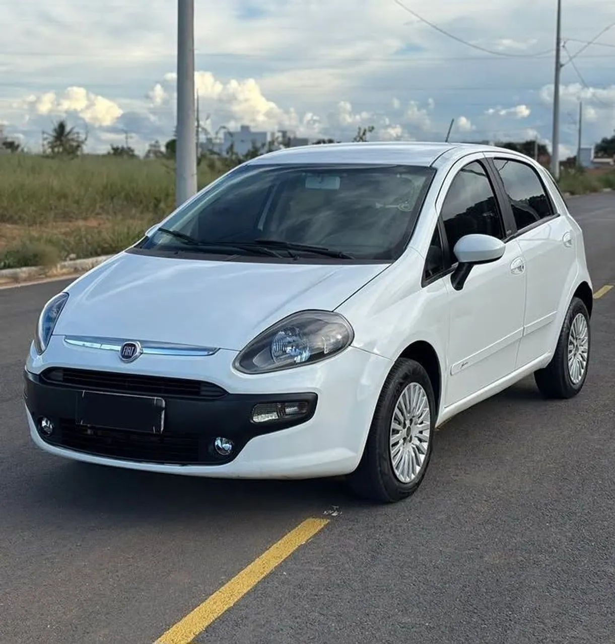 Fiat Punto 1.4 FIRE FLEX 8V 5P 2014