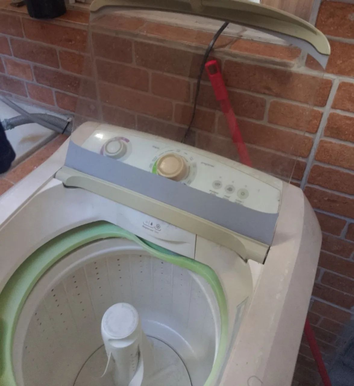 VENDE-SE MÁQUINA 