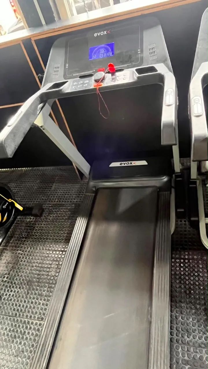 Esteira EVOX RTX motor carbono  - Foto 3