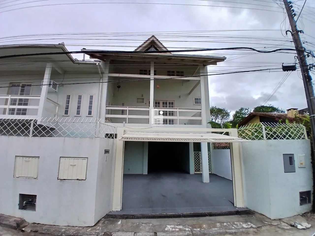 CASA 01 DORMITÓRIO /2 VAGAS NO BAIRRO RIO TAVARES - Foto 2