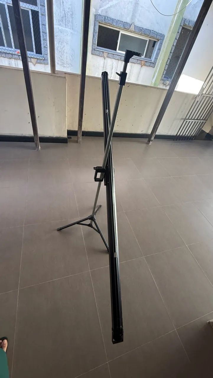 Tela datashow com tripé e capa para guardar - Foto 4