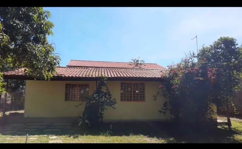 CASA EM CONDOMÍNIO FECHADO DE 810M²
