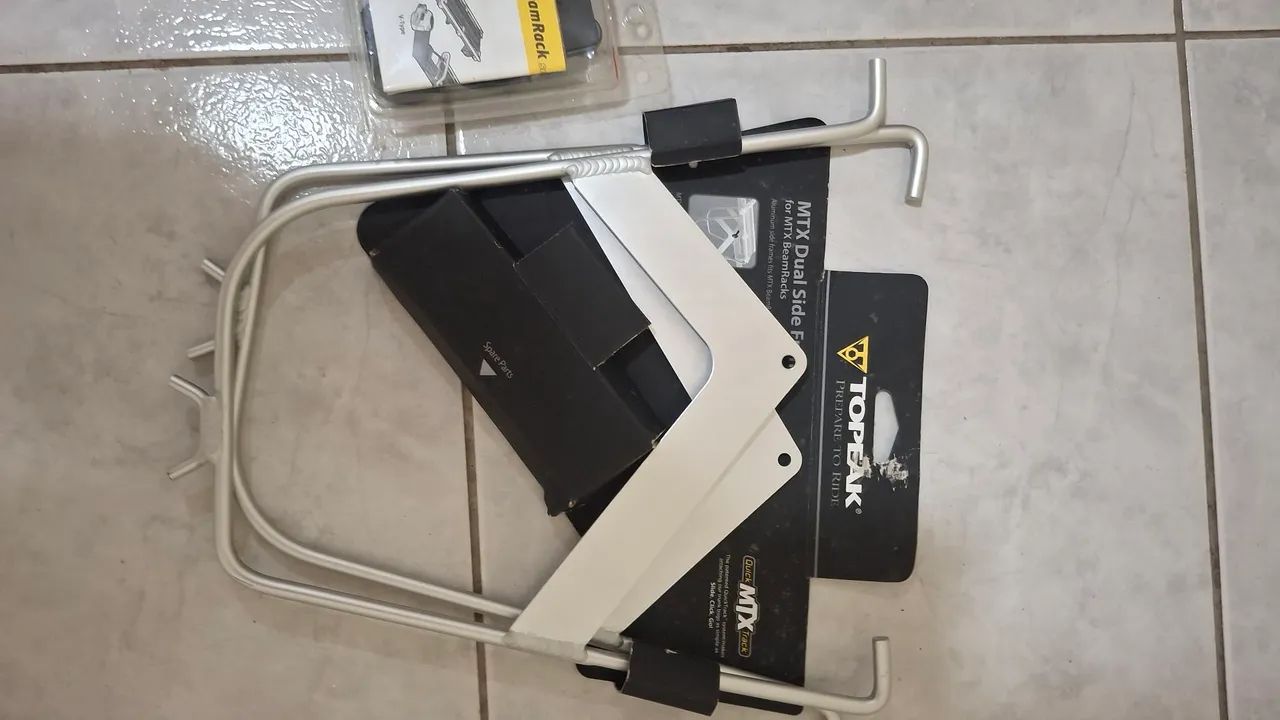 Alforge topeak completo com suporte e capa - Foto 3