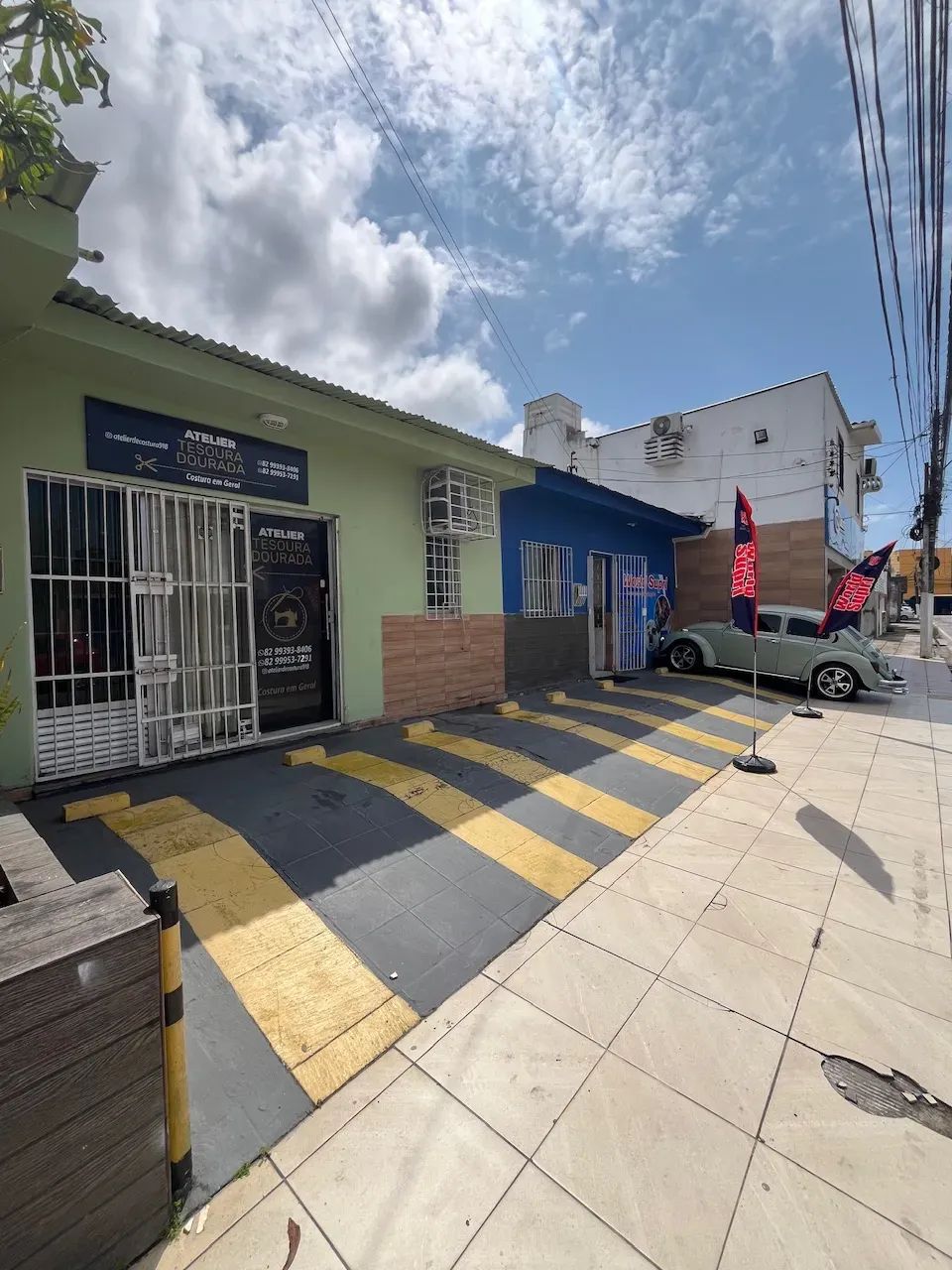 Prédio comercial no Farol