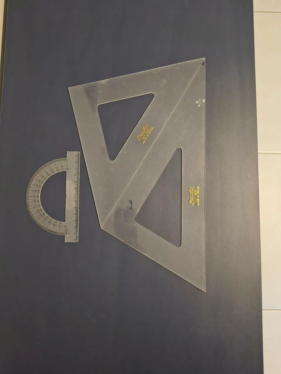 Jogo de esquadros + transferidor