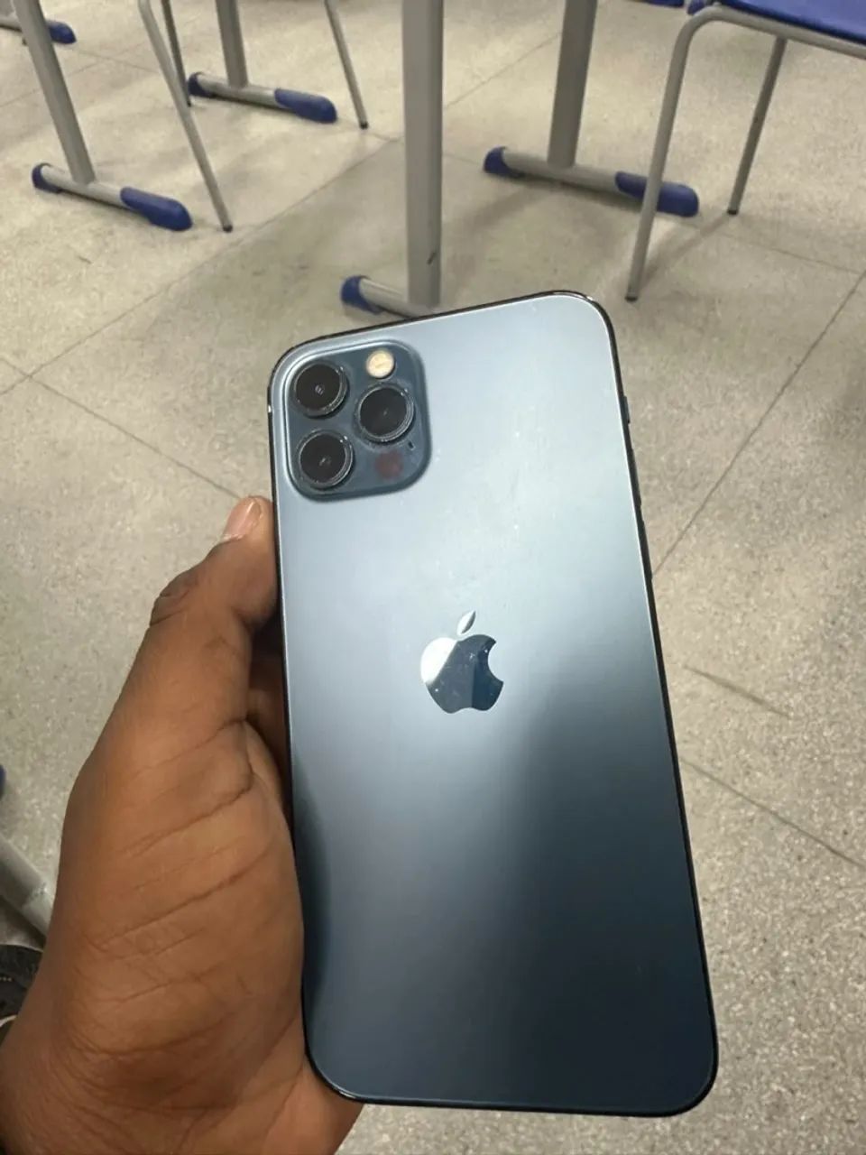 IPhone 12 Pro em otimo estado 