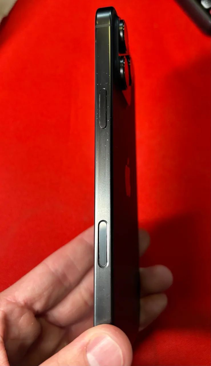 IPHONE 16 PRO MAX 256gb bateria 88% - Foto 3