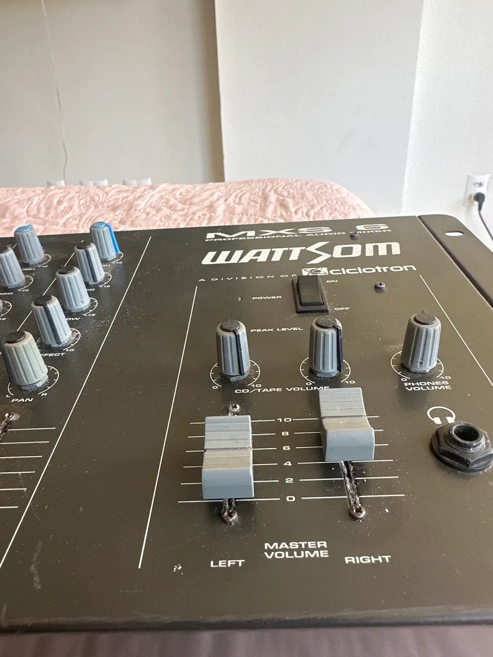 Mesa de Som WATTSOM MXS 6 - Microfones e Gravadores - Vila São