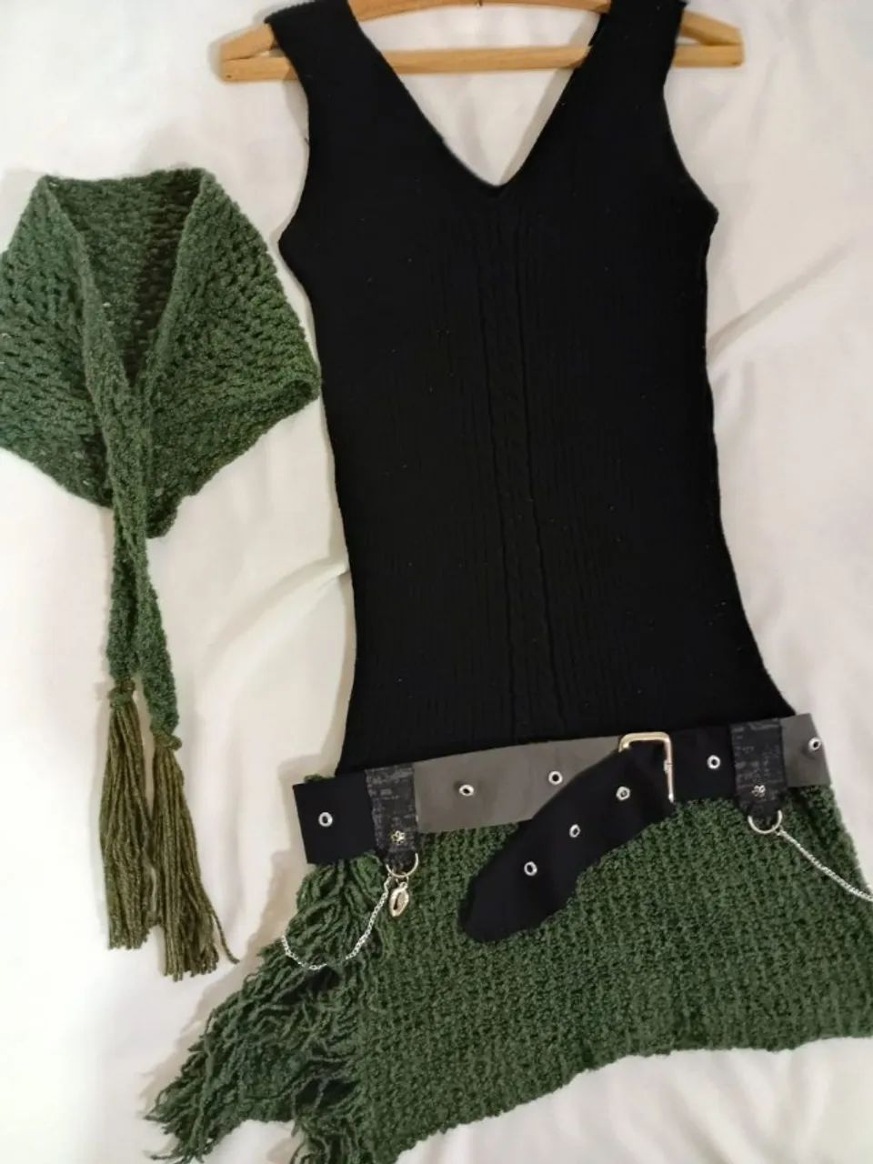 Vestido assimétrico tricôs + lenço - Foto 3