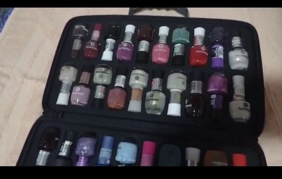 Kit 40 esmaltes Ana Hickmann + maleta bag 