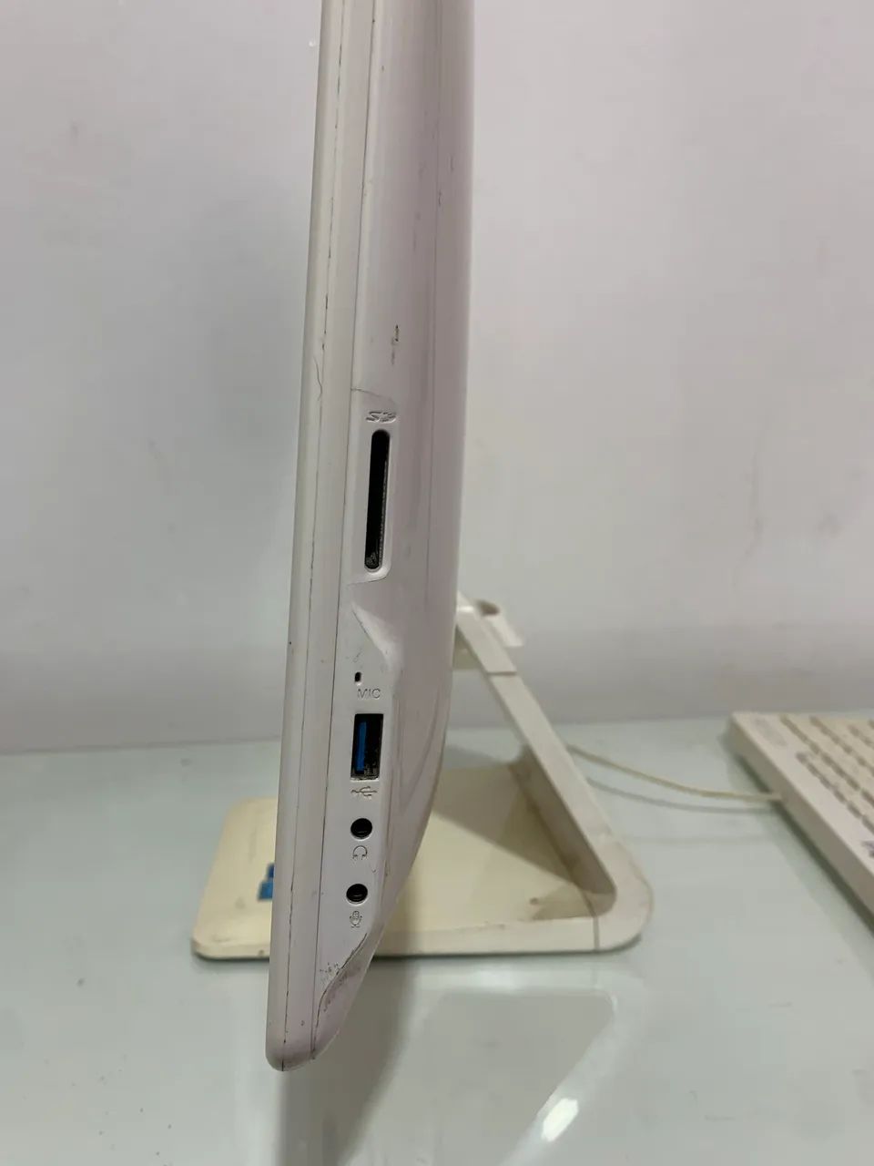 LG All in One 22v240 - Foto 4