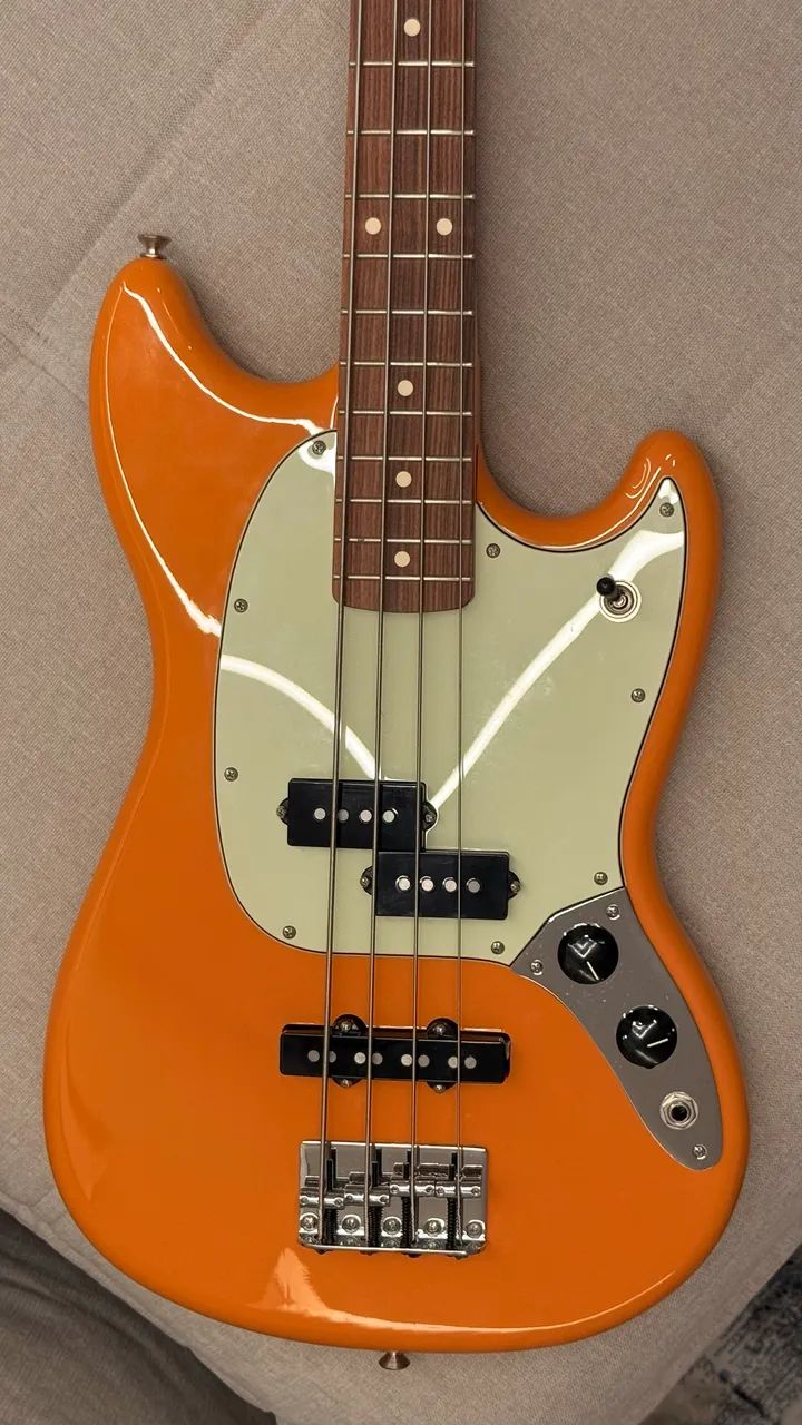 Baixo Fender mustang orange capri edição especial  - Foto 3
